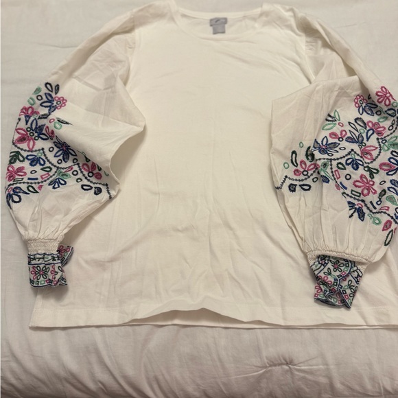 New white embellished sleeve T Shirt - Picture 5 of 5